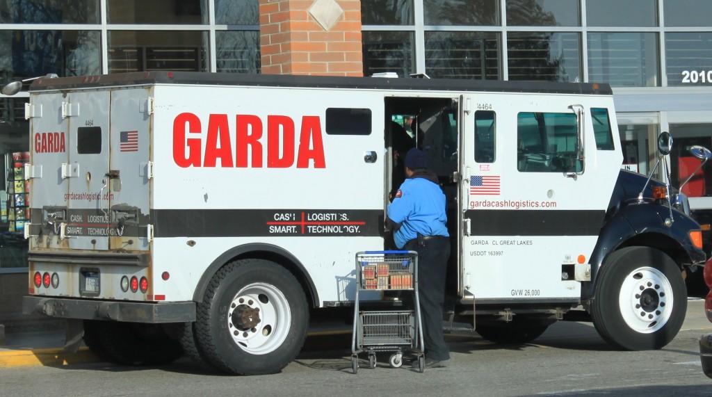 brinks armored truck pay